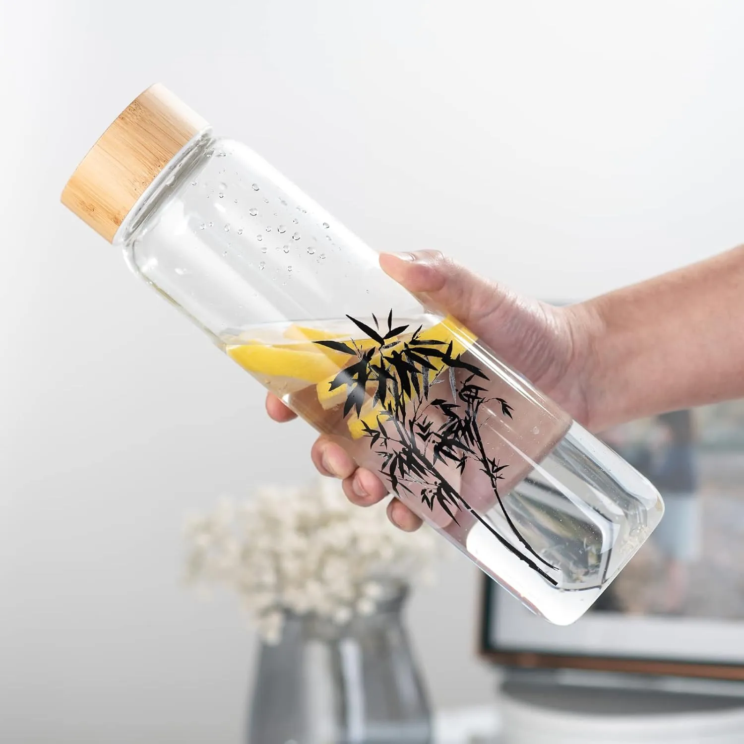 32 oz Glass Water Bottle with Straw, Wide Mouth Borosilicate Glass Bottle with Bamboo Lid and Neoprene Sleeve