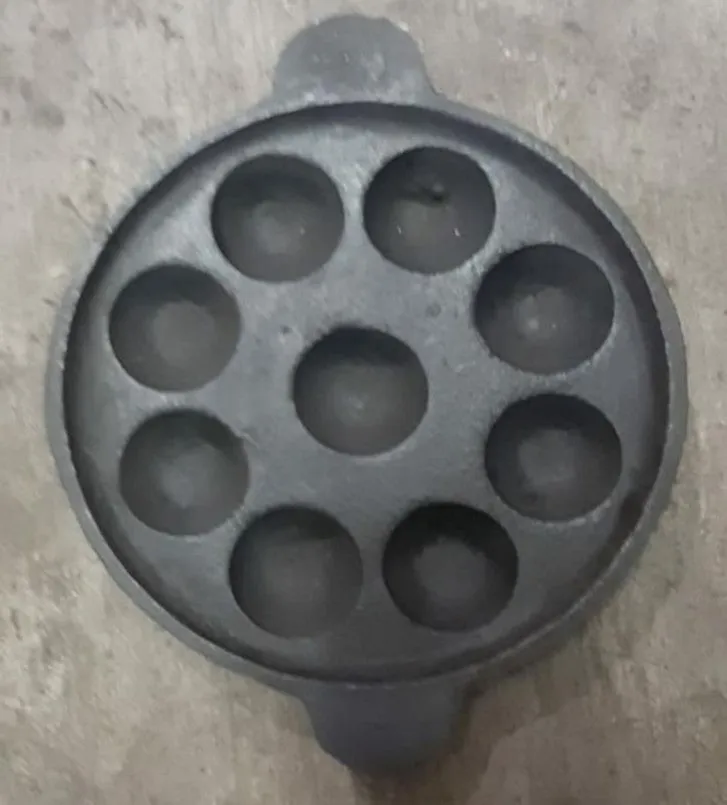 9 Pits Cast Iron Paniyaram Pan with Flat Bottom-SHC1020