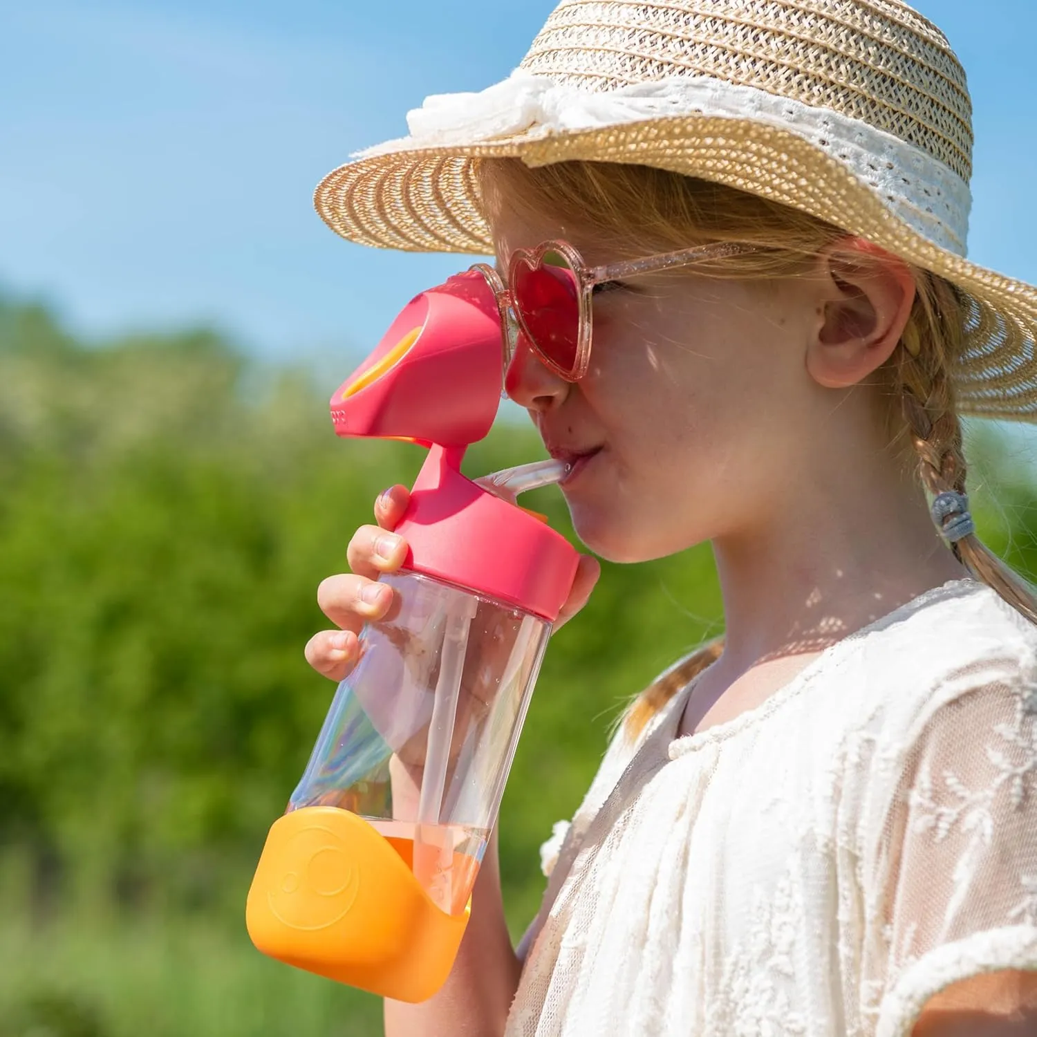 b.box 20 oz Tritan Drink Bottle: Kids Water Bottle w/Straw & Lid for School, Travel, Daycare. Spill & Leak Proof. Easy Grip Triangle Shape. BPA Free, Dishwasher Safe.