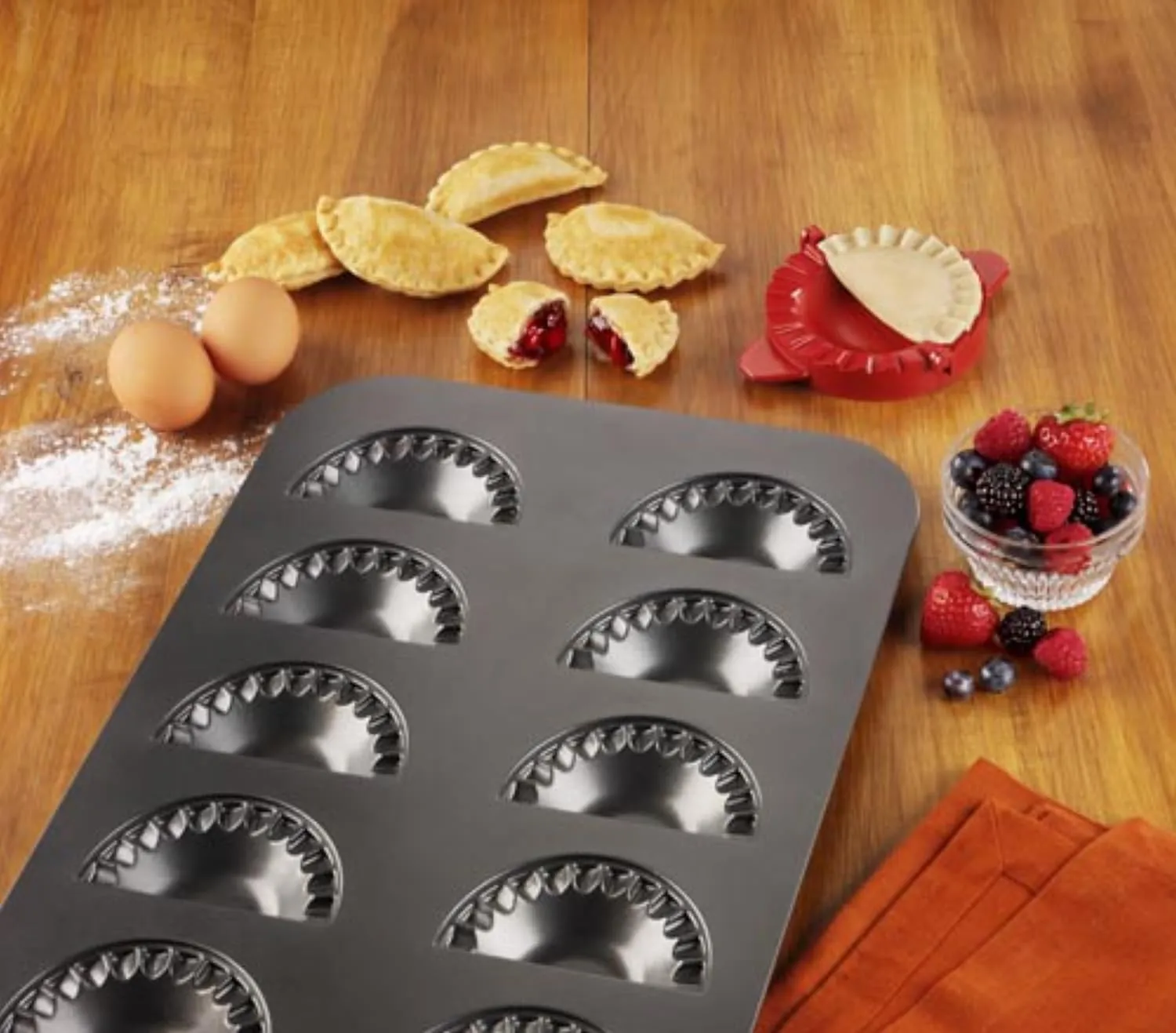 Chicago Metallic Professional Mini-Hand-Pie Pan with Cut-and-Press Tool, 20-Inch-by-11.25-Inch (Pack of 2)