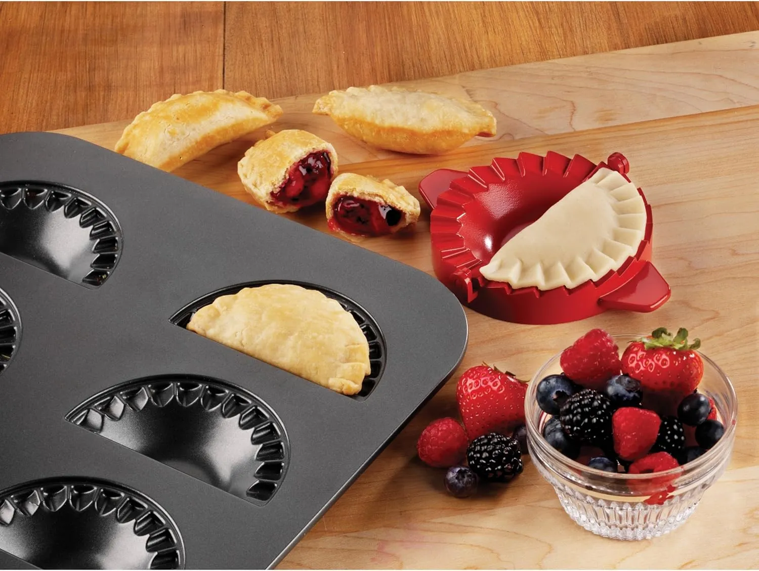 Chicago Metallic Professional Mini-Hand-Pie Pan with Cut-and-Press Tool, 20-Inch-by-11.25-Inch (Pack of 2)