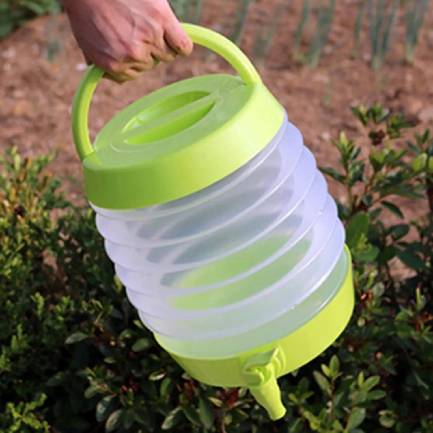 Collapsible Water Bottle, Drinking Water Carrier Jug with Spigot Leak Proof Foldable Water Bucket for Camping, Hiking, Backpacking, Outdoor, Flat Convenient Storage (5.5 Liter)