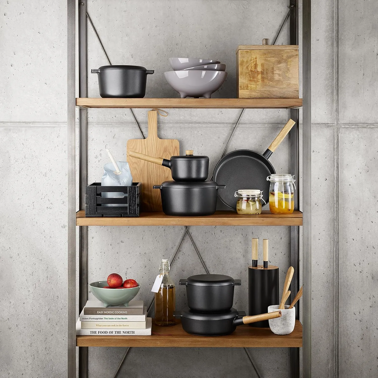 Eva Solo | Nordic Kitchen Saute Pan | Lightweight Aluminium, Easy Handling & Low Weight | Suitable for all Heat Sources – Including Induction | Easy to Clean | Danish Design, Functionality & Quality