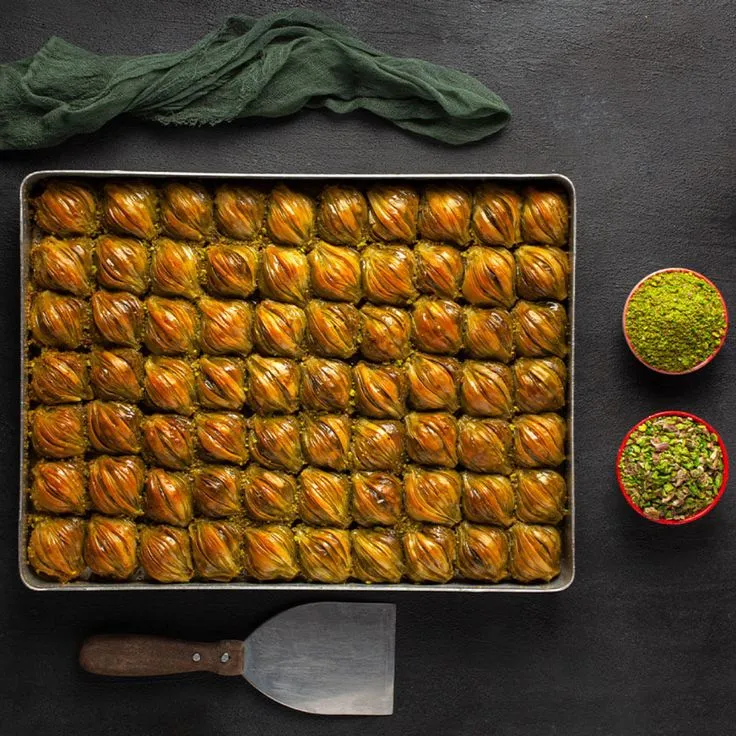 Hakan Aluminum Half Sheet Baking Pan, 14x18-inch, 2.2lbs Thick Rust Free Bakeware
