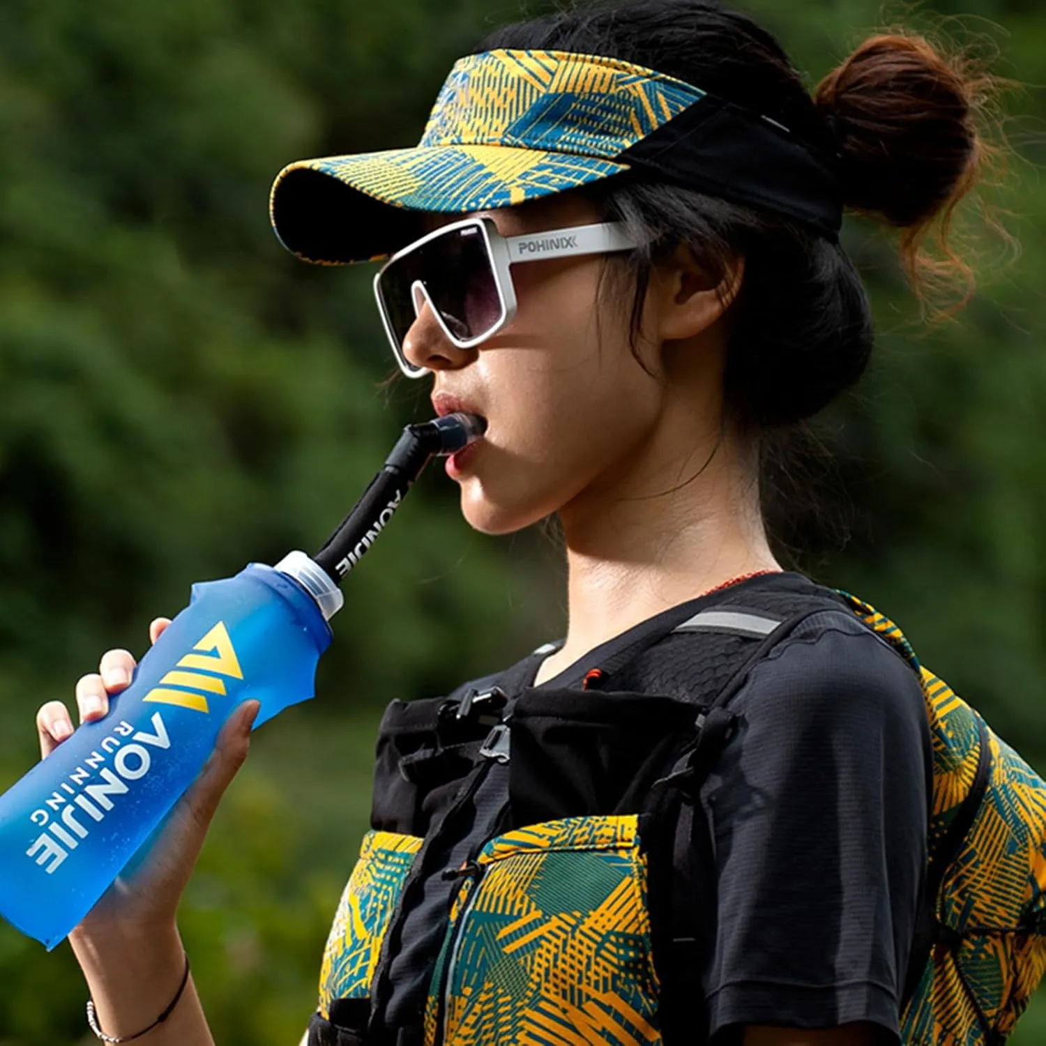 Hydration Soft Flasks Water Bottle Folding Collapsible Vests and Running Packs with Easy Open Cap Ski Resort Use (250ML with straw)