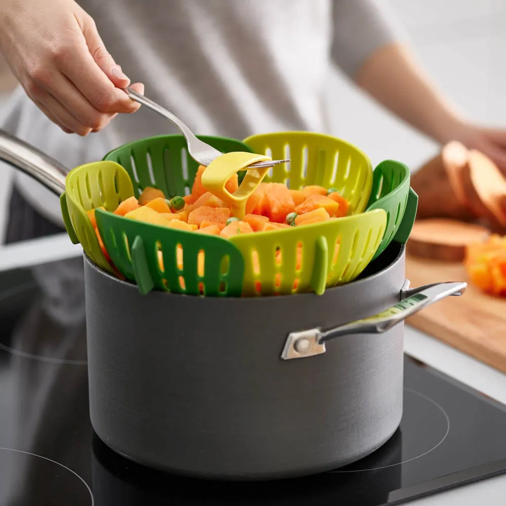 Joseph Joseph Bloom™ Folding Steamer Basket