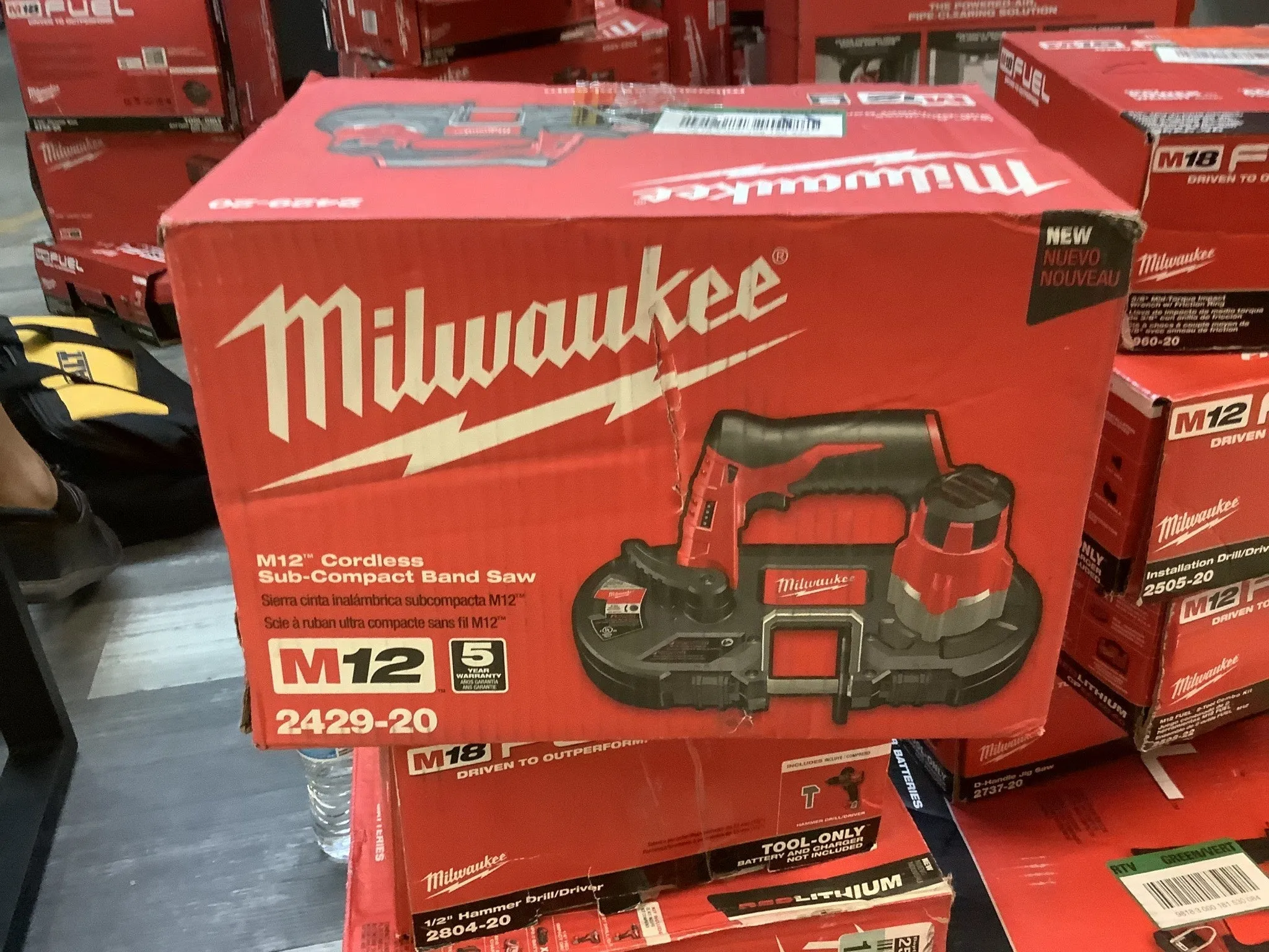 Milwaukee M12 12-Volt Lithium-Ion Cordless Sub-Compact Band Saw