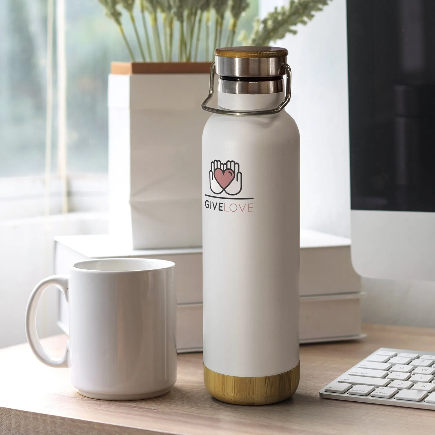 Nomad Vacuum Bottle 650ml - Bambino