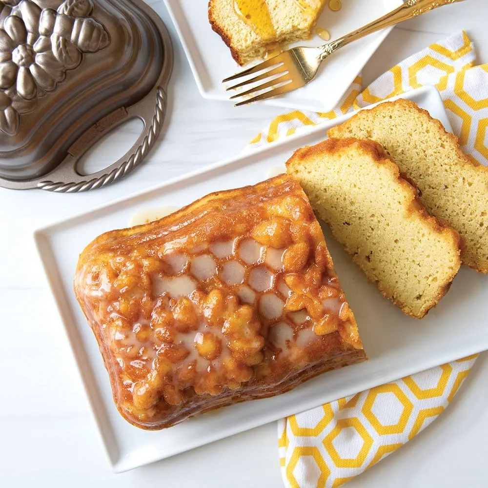 Nordic Ware Honeycomb Loaf, 6 Cup, Toffee