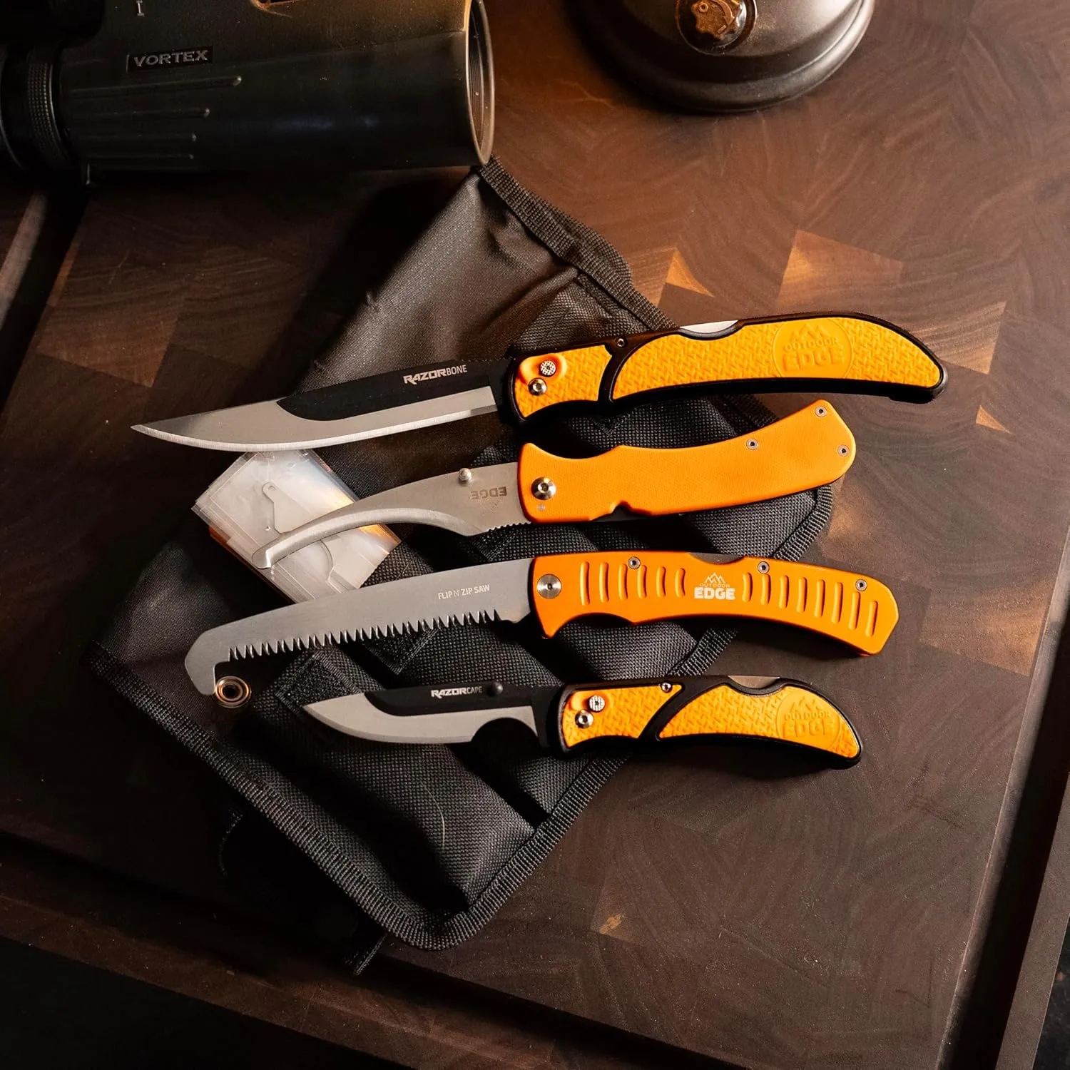 OUTDOOR EDGE RazorGuide Pak with Zip Pro & 12 Extra Blades | Hunting Knife Set Features Two Replaceable Blade Hunting Knives, Bone Saw, and Zip Pro Gutting Blade (Black Guide Pack Pro)