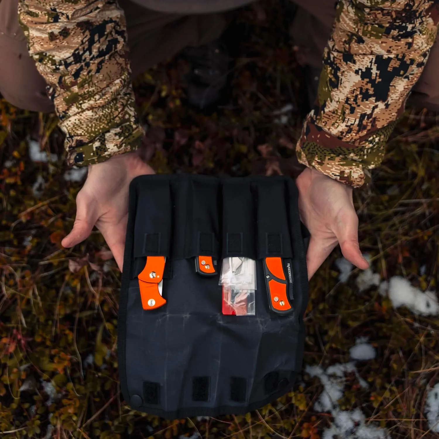 OUTDOOR EDGE RazorGuide Pak with Zip Pro & 12 Extra Blades | Hunting Knife Set Features Two Replaceable Blade Hunting Knives, Bone Saw, and Zip Pro Gutting Blade (Black Guide Pack Pro)