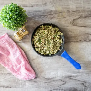 Pre-seasoned Cast Iron Pan/Skillet with Silicon Grip, 7 Inches