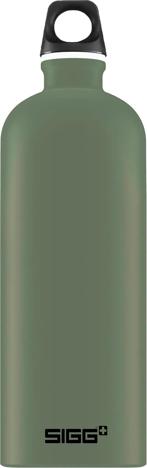 SIGG - Recycled Metal Water Bottle - Traveller - Made in Switzerland - Carbonated Drinks - BPA-Free - 34 Oz
