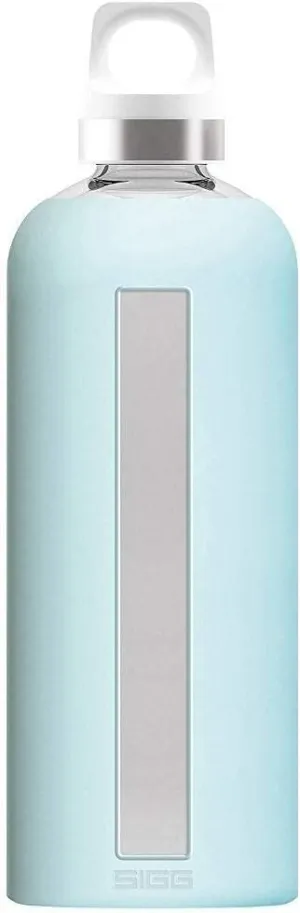 SIGG - Star Water Bottle - BPA-Free, Leak-Proof Glass Bottle, Anti-Shock - Non-Slip Silicone Case - Designed in Switzerland - Glacier - 28 Oz