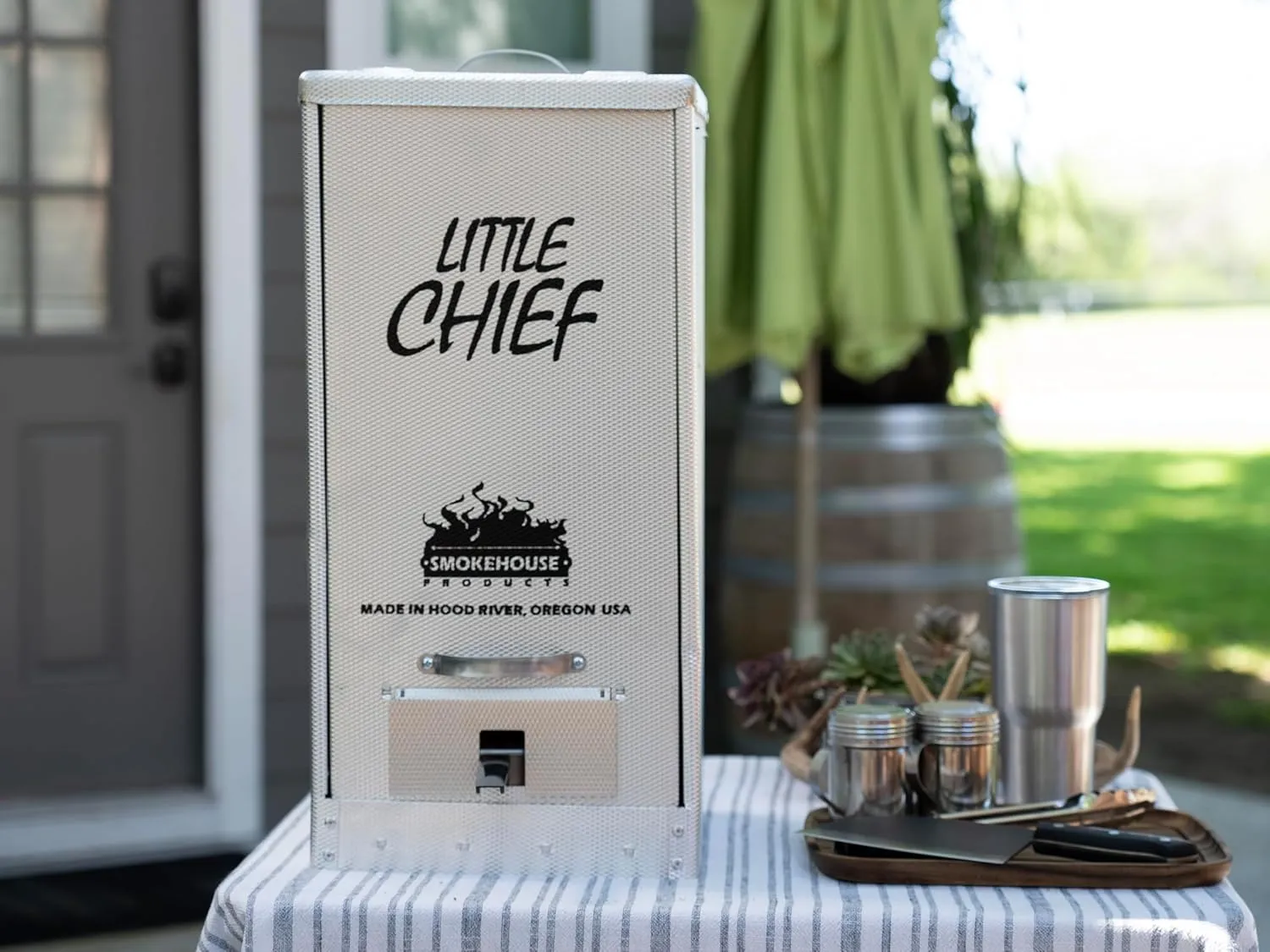 Smokehouse Little Chief Front Load Smoker, Low to Mid Temperature Smoker for Fish, Sausage, Cheese, & Other meats, Smoke Up to 25 Pounds of Meat & Fish