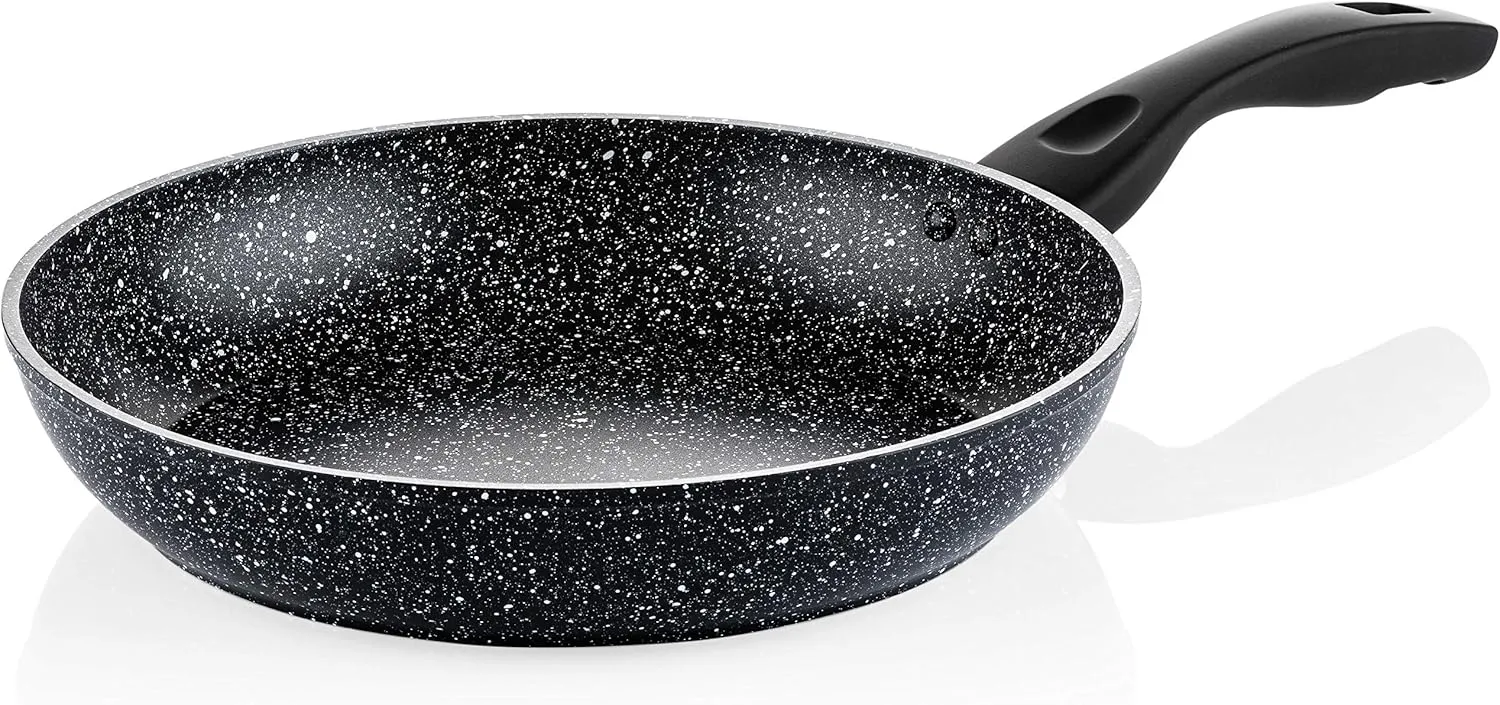 Westinghouse Black Marble WHP128 Frying Pan 28 cm, 3-Layer Marble Non-Stick Coating, Forged Aluminium, Induction Suitable Pan Base, Silicone-Coated Handle, Spülmas